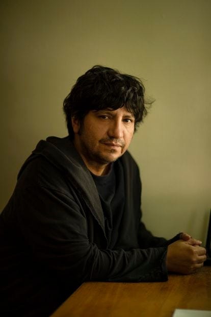Alejandro Zambra: “Crecimos convencidos de que no había segundas oportunidades” | EL PAÍS Semanal | EL PAÍS Alejandro Zambra: “Crecimos convencidos de que no había segundas oportunidades” | EL PAÍS Semanal | EL PAÍS