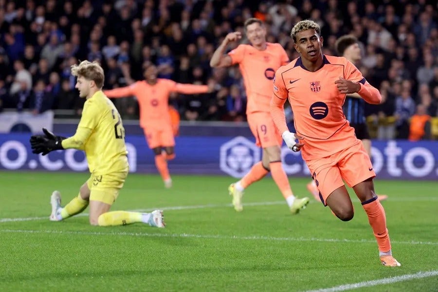 Lamine Yamal, del Barcelona, celebra tras marcar el segundo gol de su equipo durante el partido de la fase de grupos de la Liga de Campeones de la UEFA. EFE/EPA/OLIVIER MATTHYS Lamine Yamal, del Barcelona, celebra tras marcar el segundo gol de su equipo durante el partido de la fase de grupos de la Liga de Campeones de la UEFA. EFE/EPA/OLIVIER MATTHYS