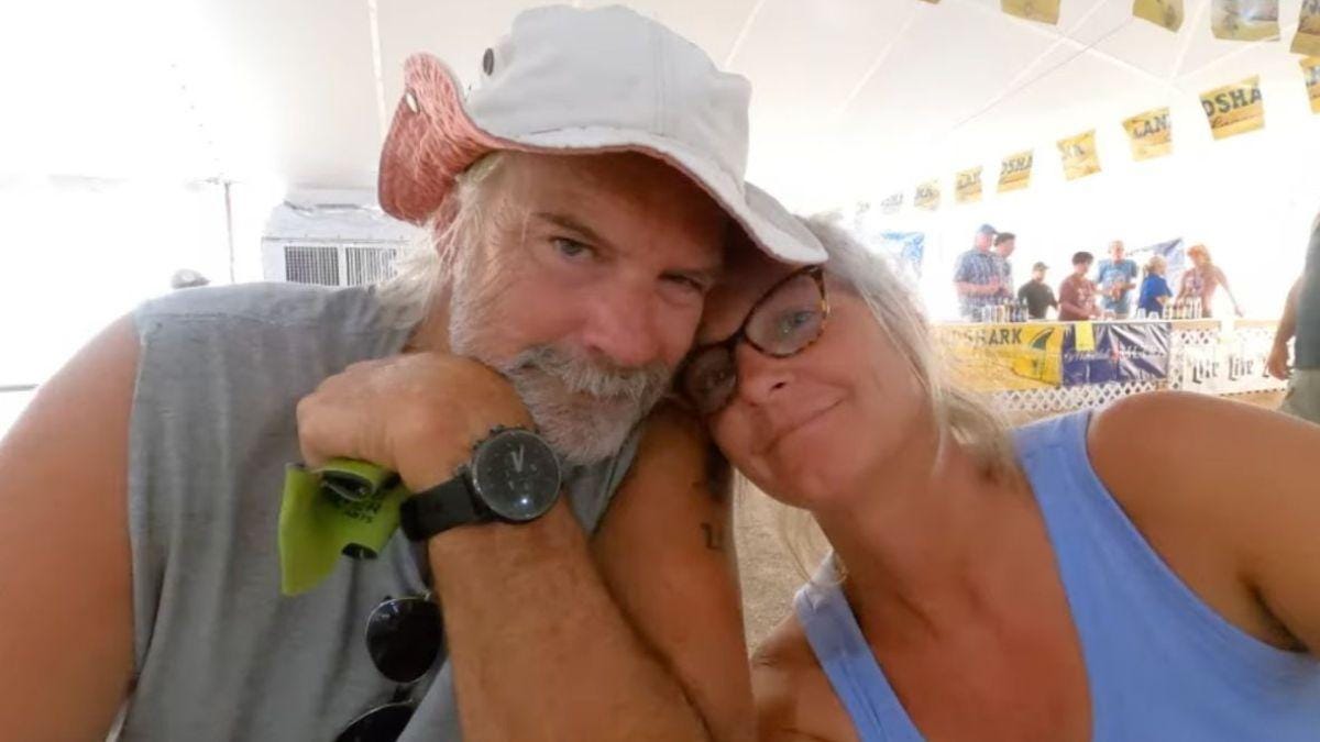 photo of brian and lynette hooker photo of brian and lynette hooker