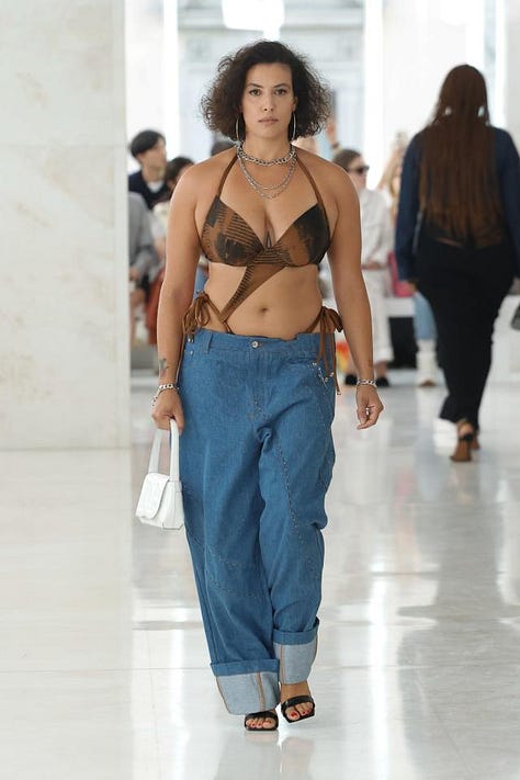 Jeans a Milano, la moda sti cazzi