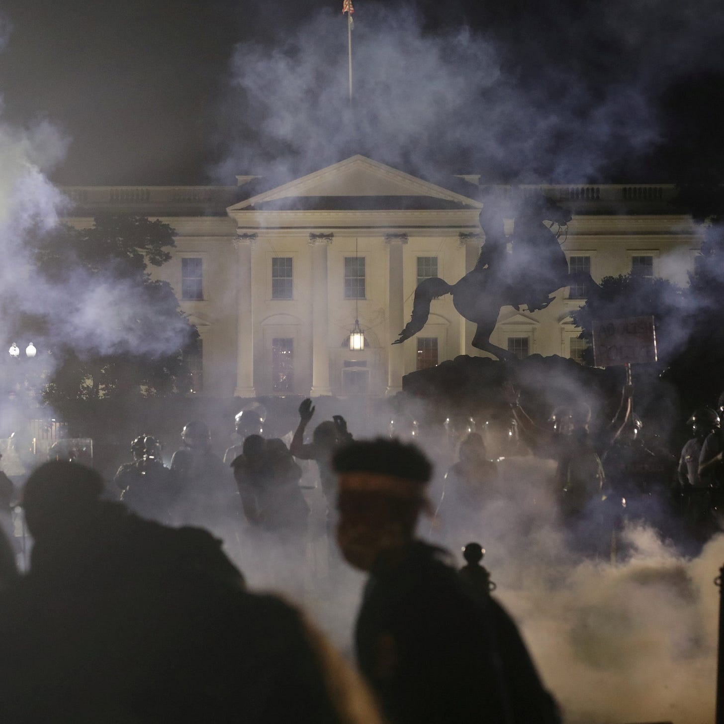 Protests Near White House Spiral Out of Control Again - The New York Times