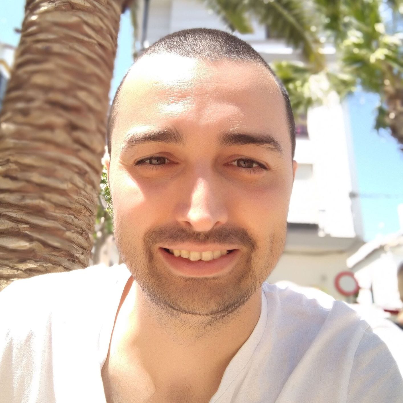 Substack profile picture for @madalin