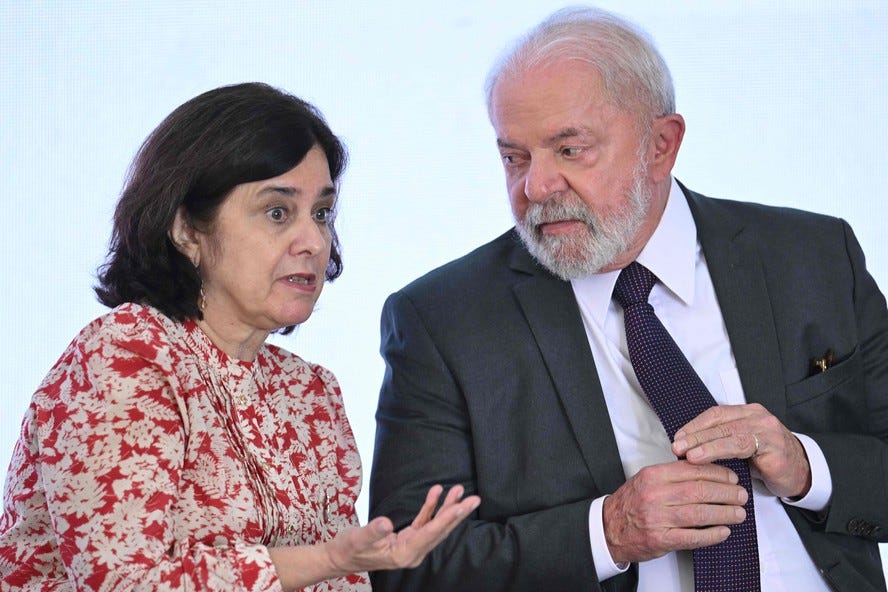 Ministério da Saúde de Lula é acusado de esconder dados sobre mortes de yanomâmis