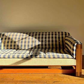 We have a guest! Who knows how to find the best vintage furniture.