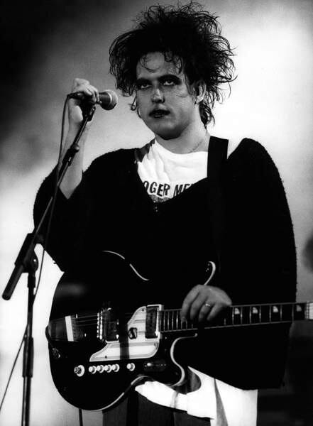 Robert Smith | Posters, Art Prints, Wall Murals | +250 000 motifs