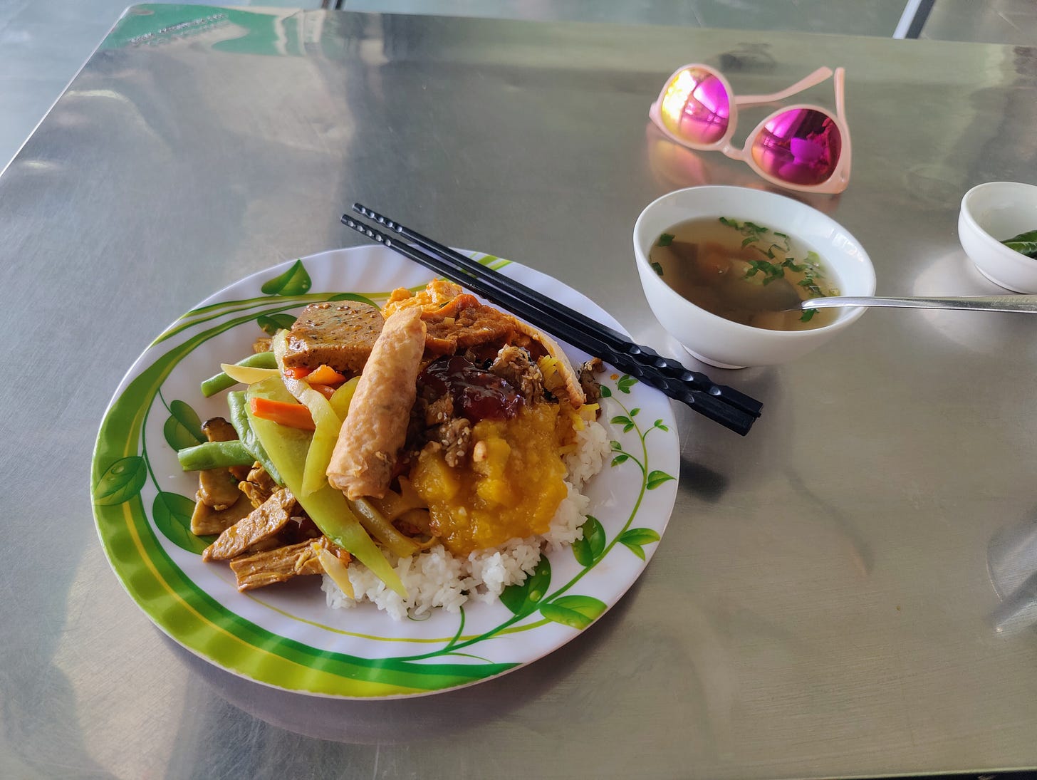 rice plate on a metal table