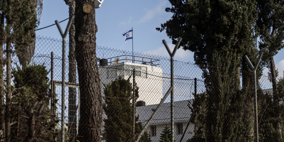 Israel raids UN compound in Jerusalem; FBI making a list of American “extremists”; Mass rapes by RSF in Sudan