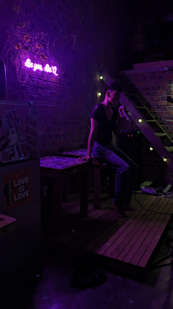 karaoke set-up list + stage