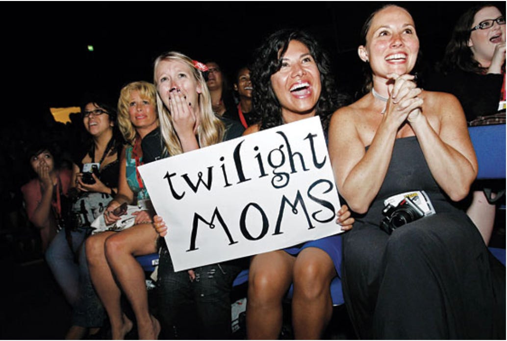 Twilight Moms – UNSUITABLE