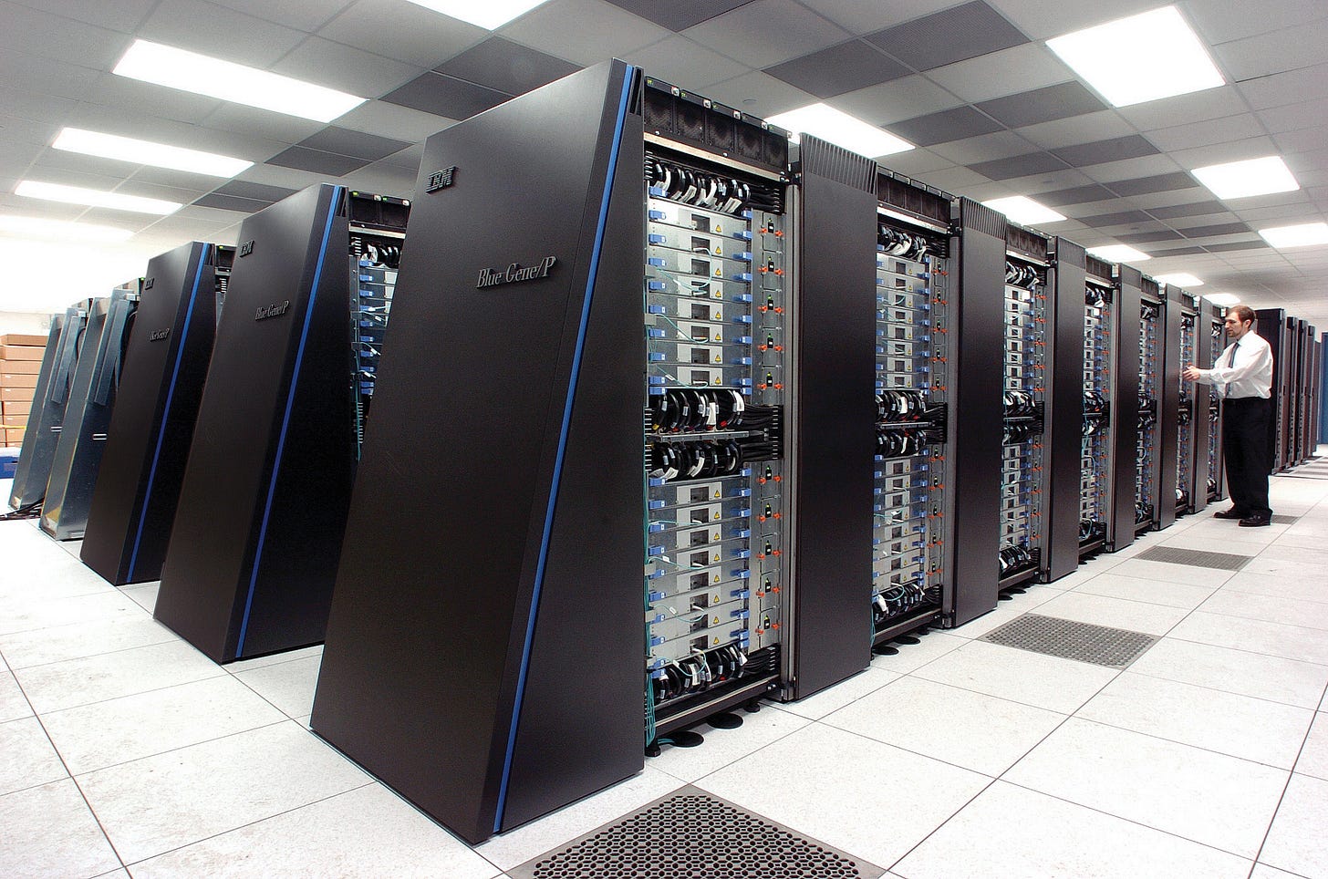 Supercomputer, istituzioni UE unite per realizzare il sogno di rendere  l'Unione la prima potenza digitale al mondo - Eunews
