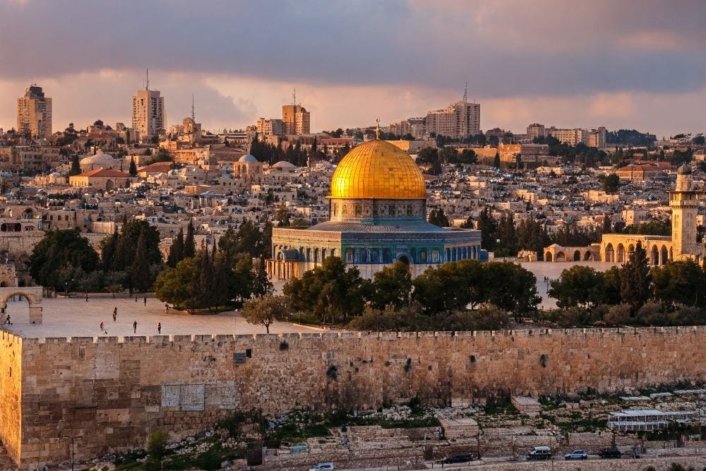 https://entail-assets.com/artzabox/Jerusalem_cityscape-1736940119678.jpg