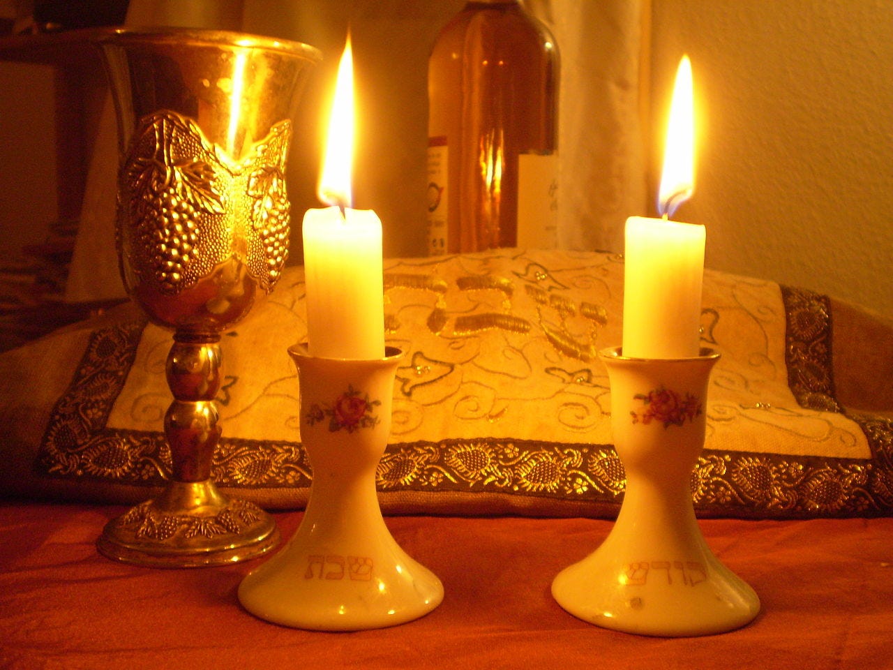 Shabbat Candles.jpg Shabbat Candles.jpg