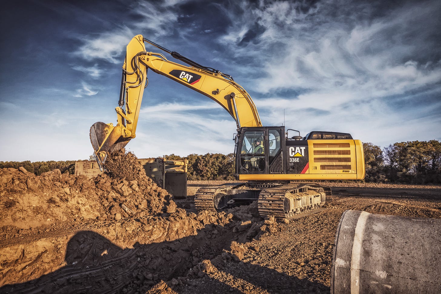 Caterpillar Excavator in Action – Stunning 4K Ultra HD Construction  Wallpaper