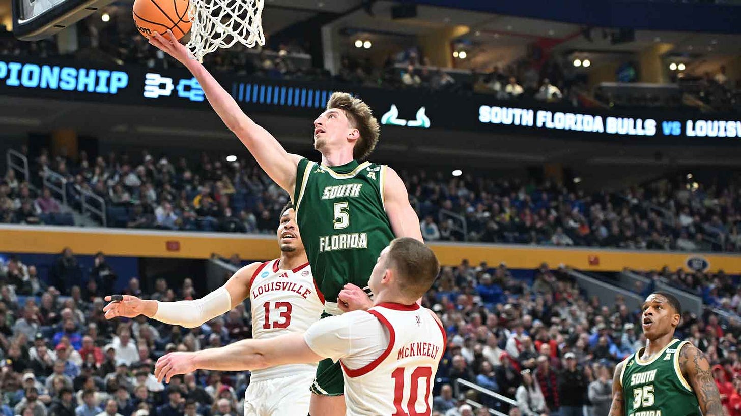 South Florida news: Bulls HC defends Wes Enis after pregame freezing ... South Florida news: Bulls HC defends Wes Enis after pregame freezing ...