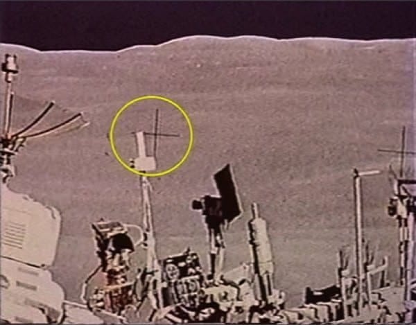 Prismatism - The Apollo 11 Moon Landing Never Happened