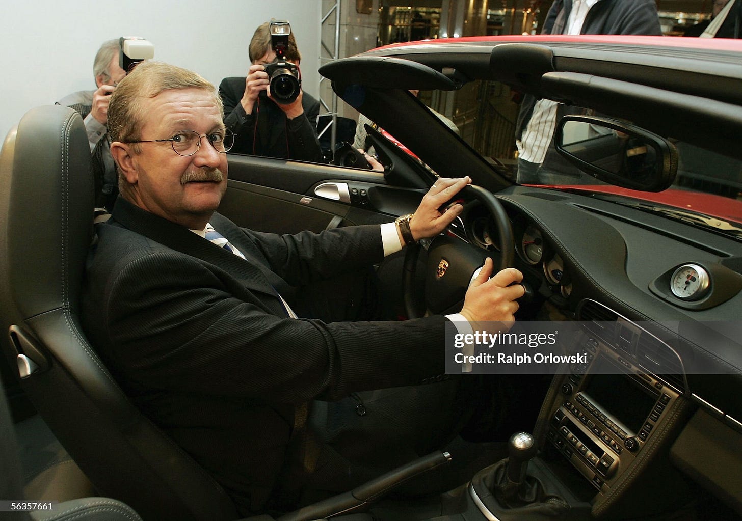 趣味・スポーツ・実用 Porsche: The Engineering Story How Porsche proved one product can sell for 60 years (genius