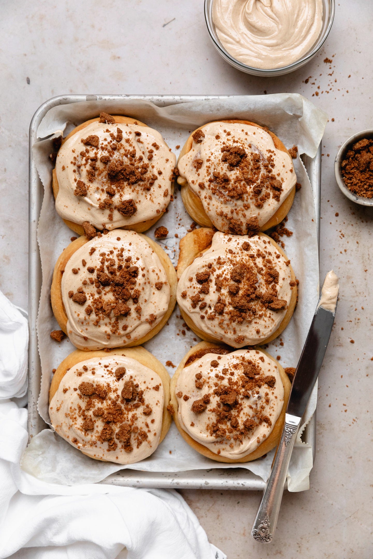 Vegan biscoff crumble cinnamon rolls seen from above