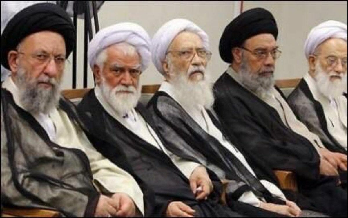 IRÃ : O LABIRINTO DOS AIATOLÁS - Tecnodefesa