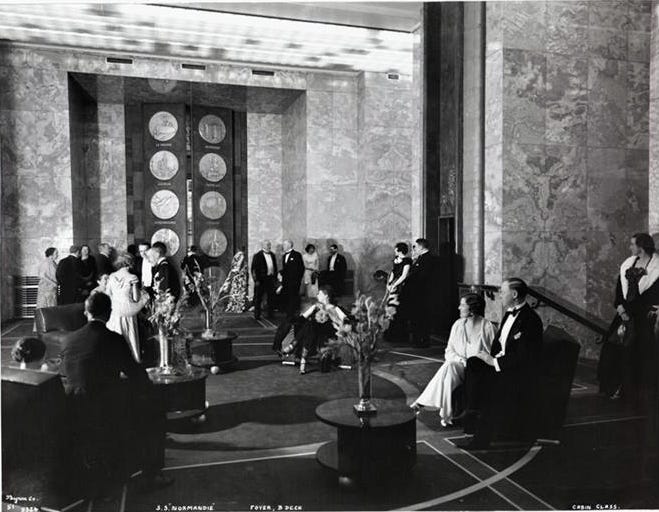 Foyer B. Deck-B