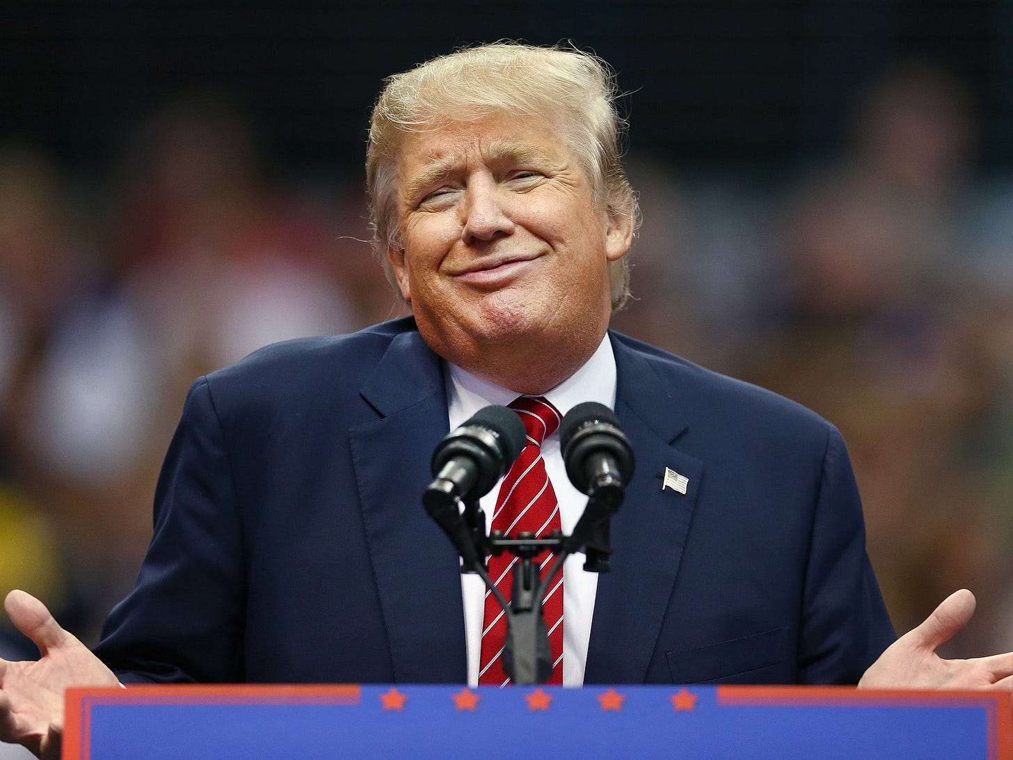 Donald Trump's body language gives an insight to his behaviour on ...