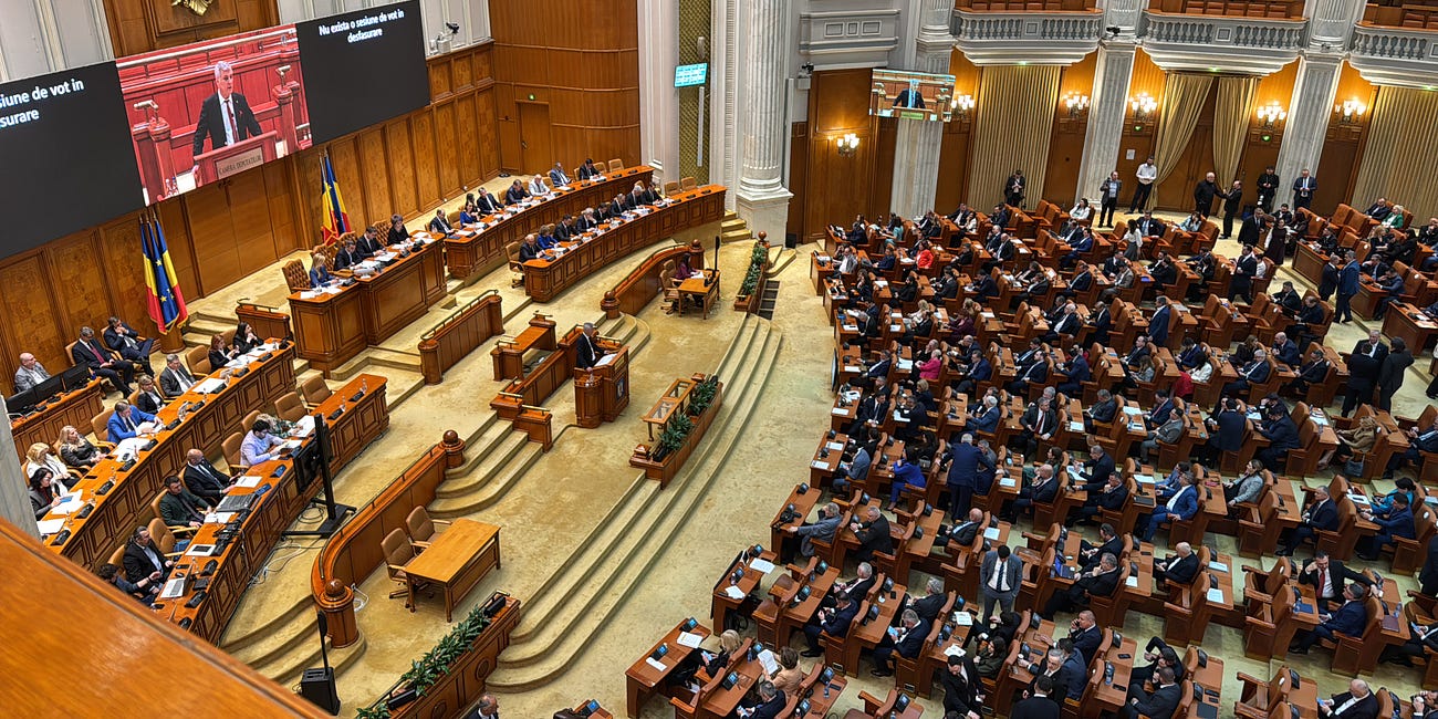PSD, PNL, USR, AUR și UDMR nu se iubesc, dar votează împreună când interesul politic e comun. Adevărata coaliție din Parlament se numește „interesul de moment”
