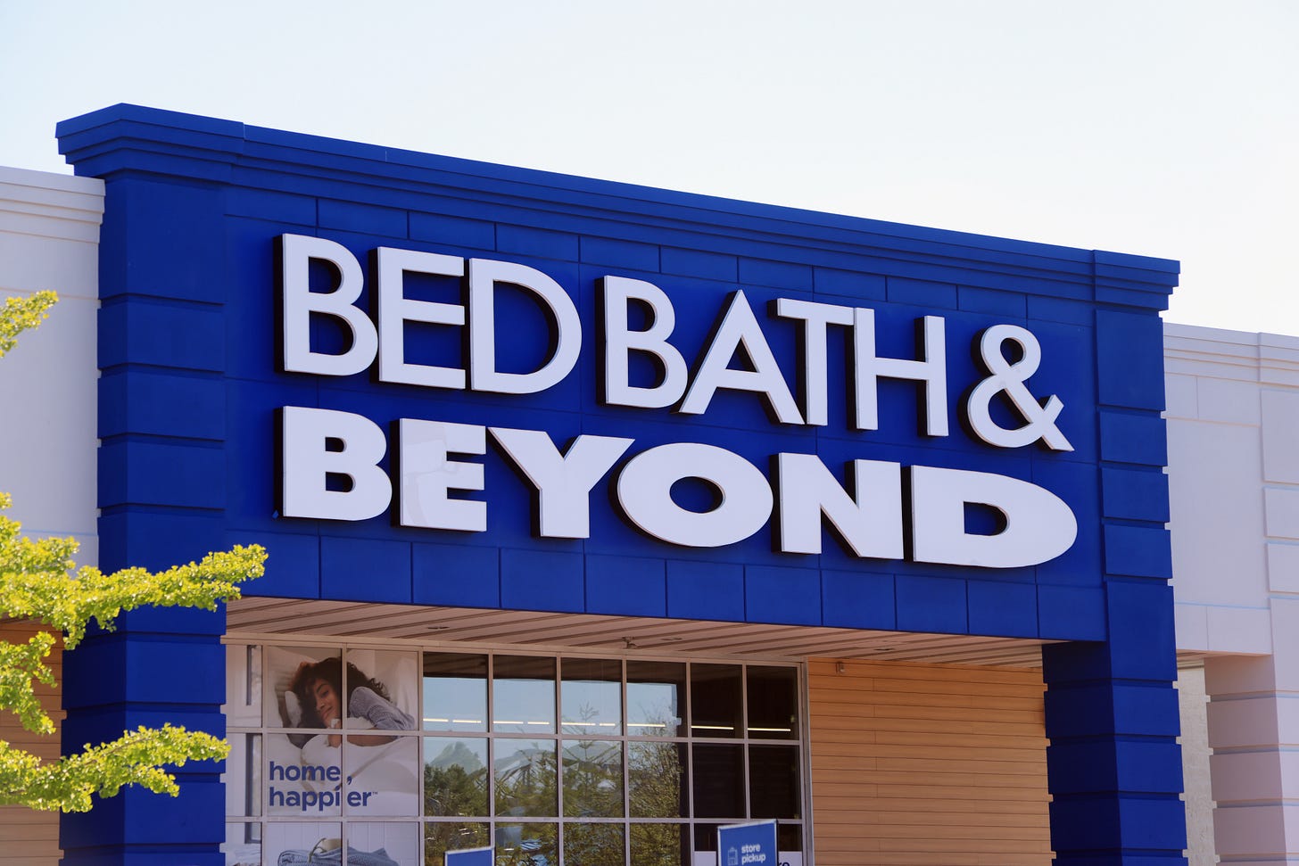 Bed Bath & Beyond admits it couldn't stock its shelves and is on the brink  of bankruptcy | Fortune