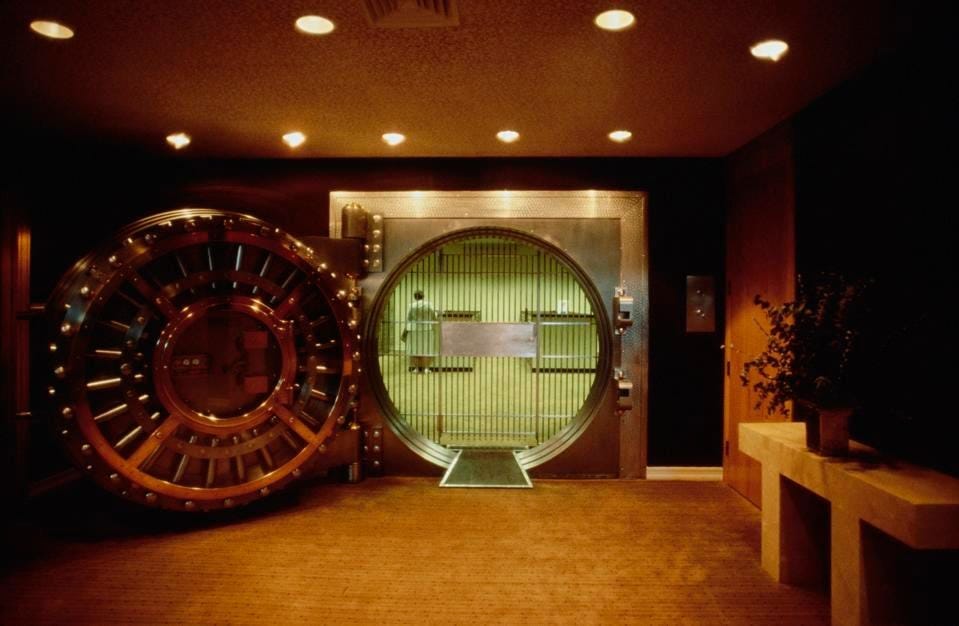 Xapo Bank: Revolutionizing Bitcoin Custody with MPC and Swiss Bunkers