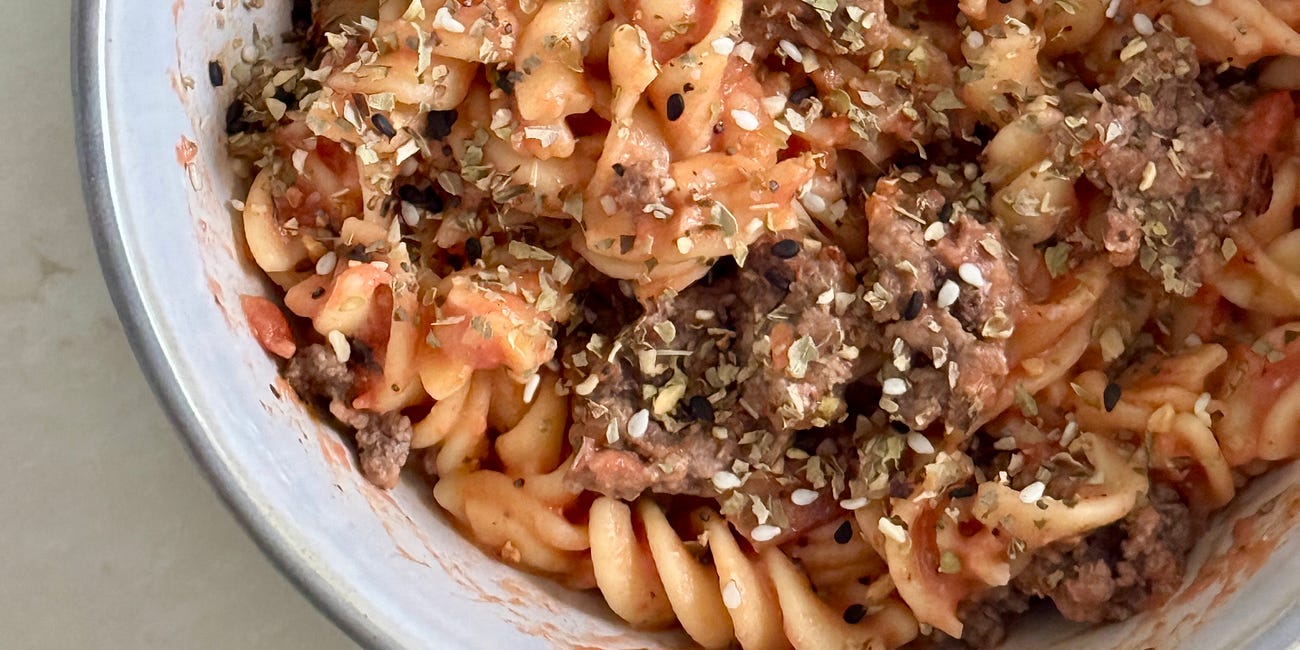 Creamy tomato pink pasta