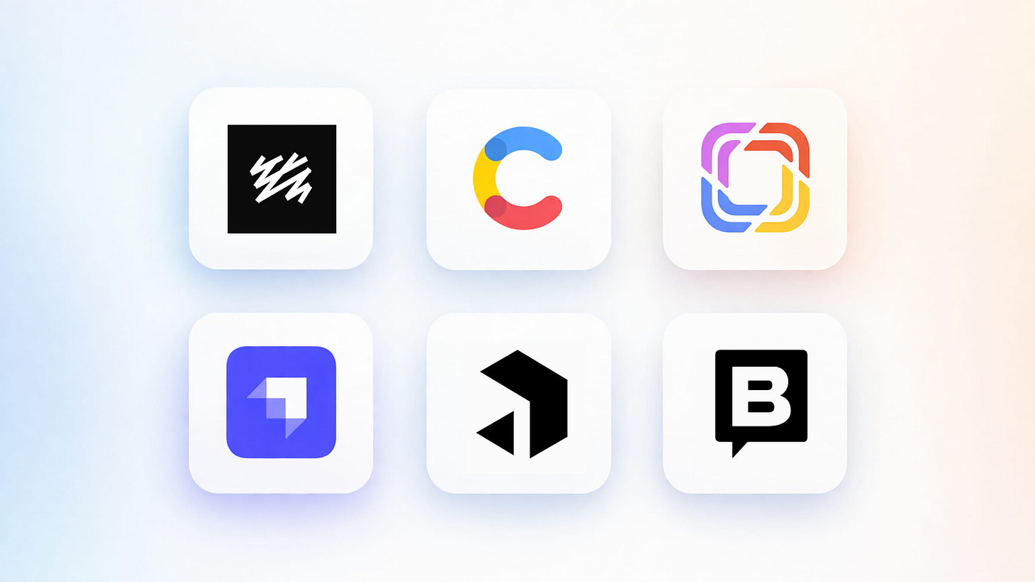 Grille minimaliste de six logos de CMS headless (Sanity, Contentful, Storyblok, Prismic, Strapi, ButterCMS) affichés sur des cartes arrondies avec ombres douces, sur un fond en dégradé pastel.