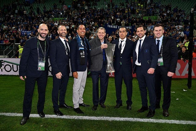Joe Shields, Paul Winstanley, Jose E Feliciano, Todd Boehly, Behdad Eghbali,  Laurence Stewart and Sam Jewell with the Conference League trophy. :  r/chelseafc