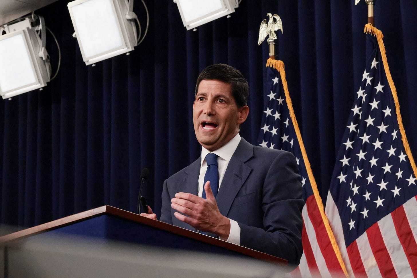 Warsh raised changing frequency of Fed policy meetings, NYT reports |  Reuters