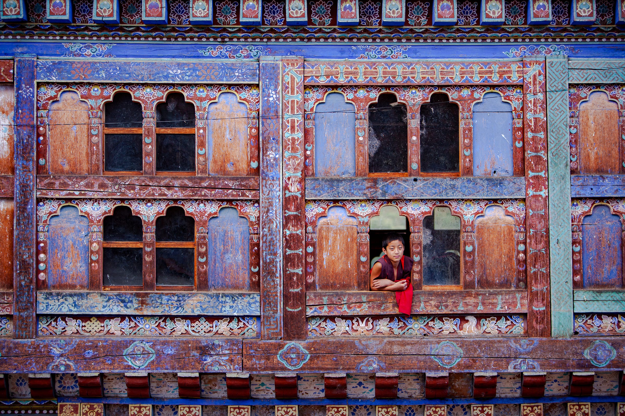 Wangdichholing Dzong, Jakar, Bhutan. 1/60, ƒ/2.8, ISO 200, 90mm. © Gavin Gough