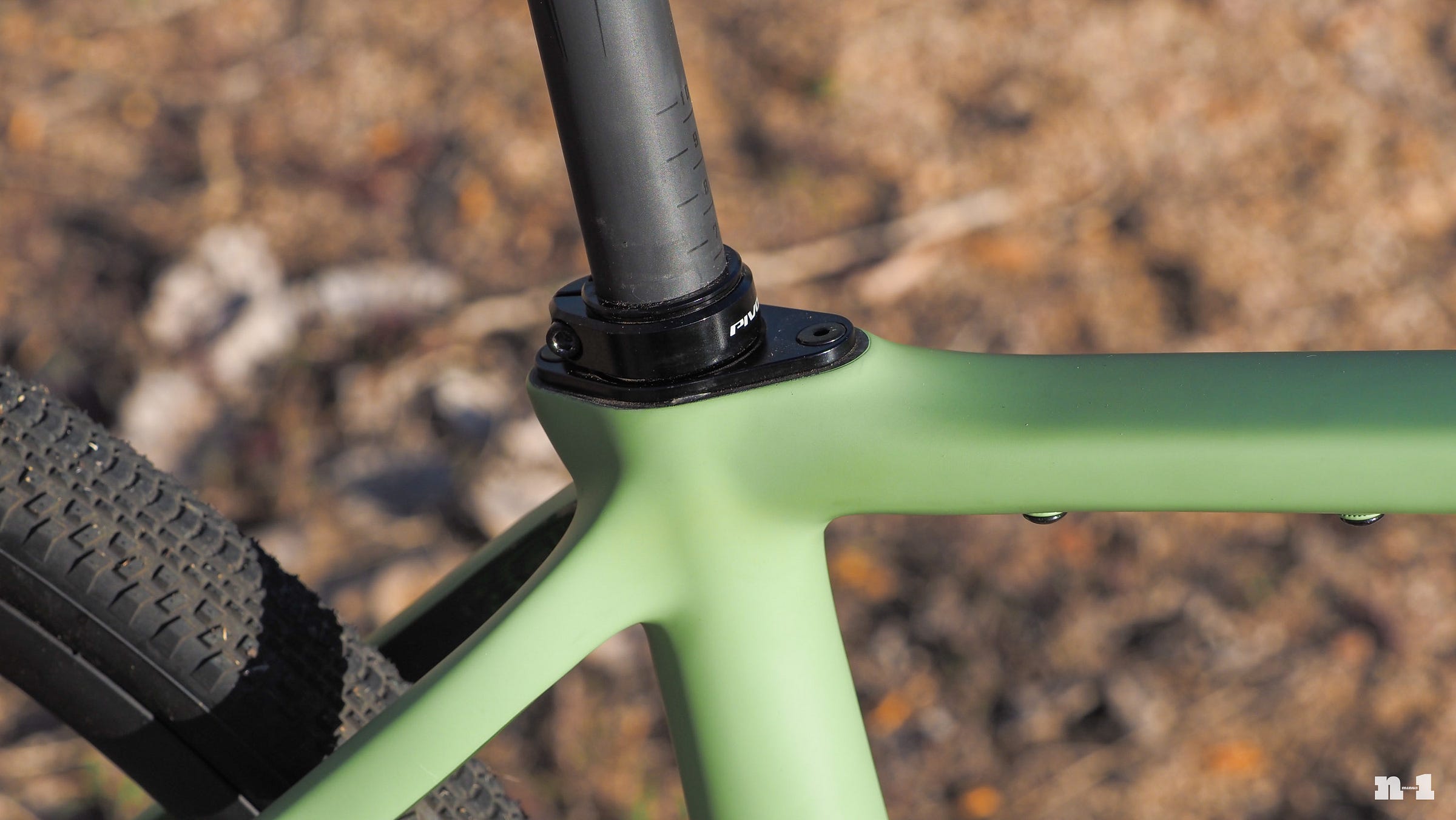 Pivot Cycles Vault Iso Flex