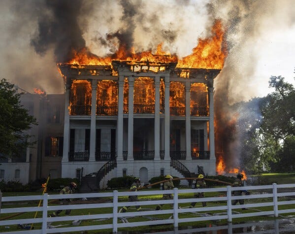 Fire destroys a sprawling mansion on a former Louisiana sugar plantation |  AP News