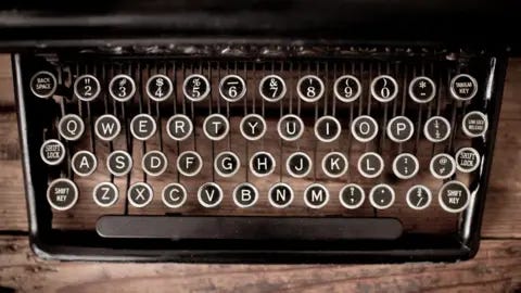 How did the qwerty keyboard become so popular?