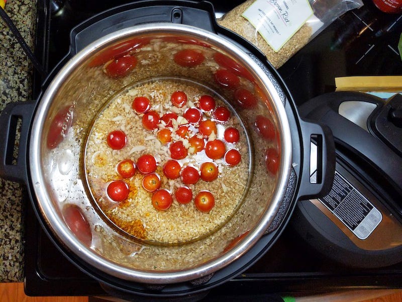 brown rice with garlic and tomato recipe | Schimiggy Reviews brown rice with garlic and tomato recipe | Schimiggy Reviews