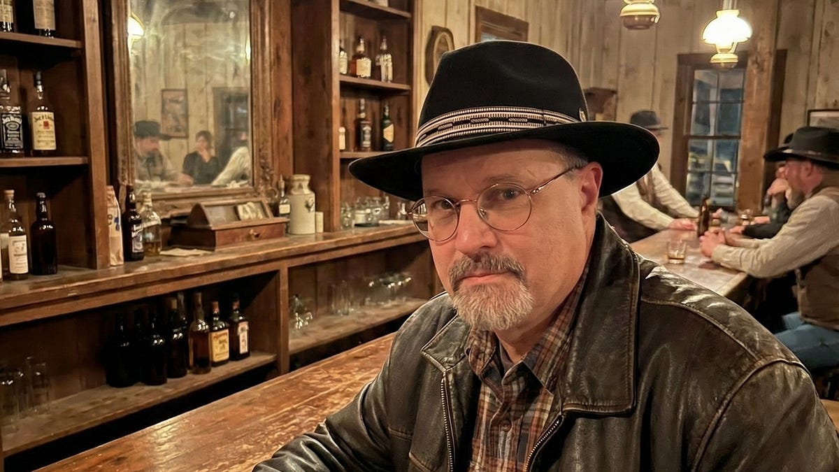 Tales from the jar side: Shock wave simulator, New hat + AI, Another lesson from It's A Wonderful Life, and more social media posts