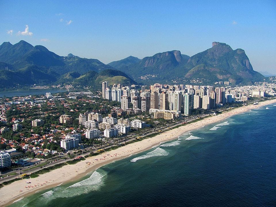 Ficheiro:Praia da Barra e Montanhas do Parque Nacional da Tijuca.jpg Ficheiro:Praia da Barra e Montanhas do Parque Nacional da Tijuca.jpg