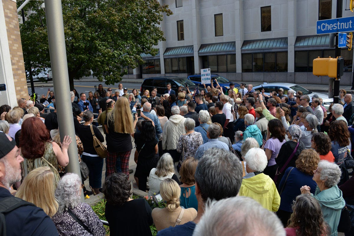 Crowd Gathered Outside the Courtroom to Support Attorney Bobbie Anne Cox's Fight Against Hochul's Quarantine Camps Crowd Gathered Outside the Courtroom to Support Attorney Bobbie Anne Cox's Fight Against Hochul's Quarantine Camps