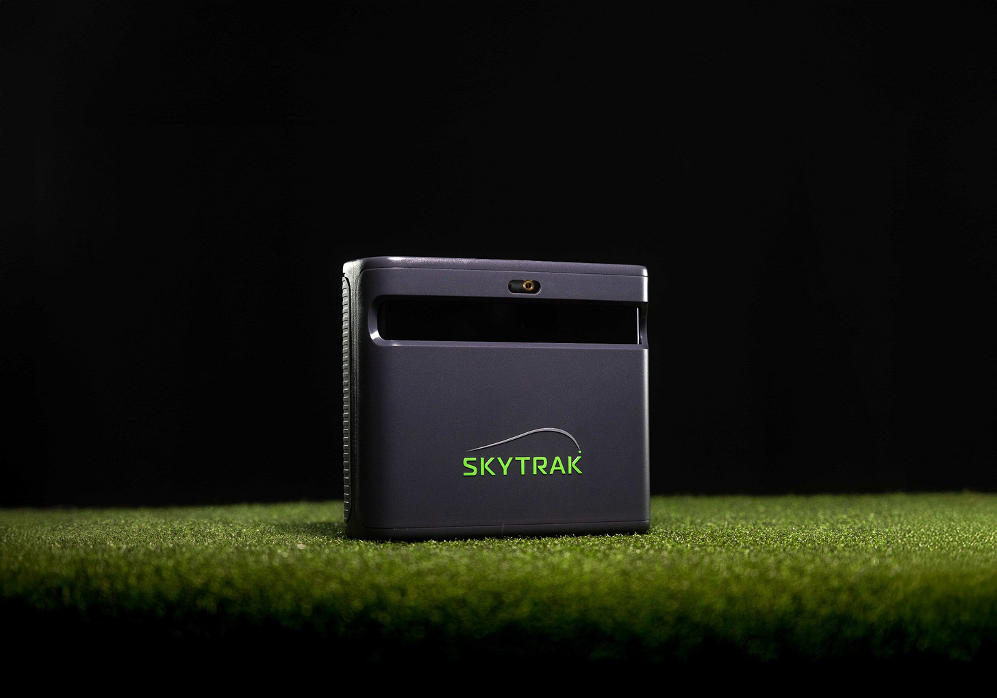 SkyTrak Max Launch Monitor