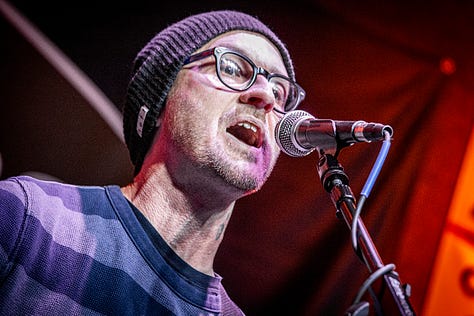 Open Mic Night at the Iron Horse Pub / photos by author