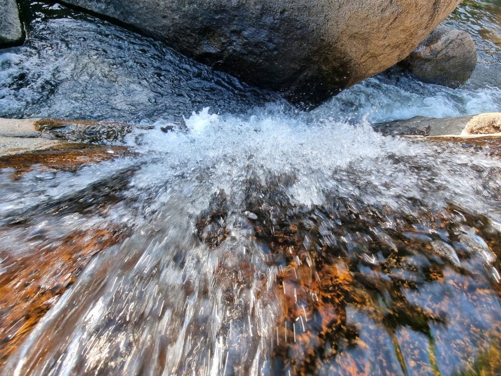 Nước