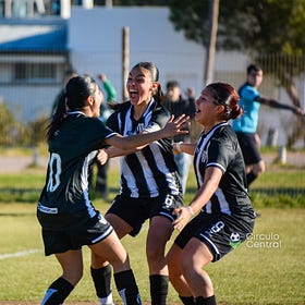 La 17ma dejó un final abierto en el ascenso a falta de una fecha y en Campeonato todas goleadas 