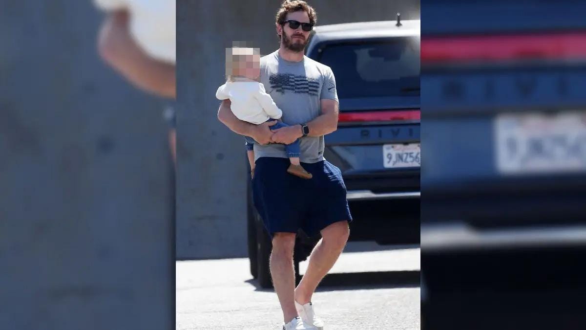 Image of Chris Pratt kept it casual as he showed off his patriotism in all American colors at the Fourth of July parade in Calif. Image of Chris Pratt kept it casual as he showed off his patriotism in all American colors at the Fourth of July parade in Calif.