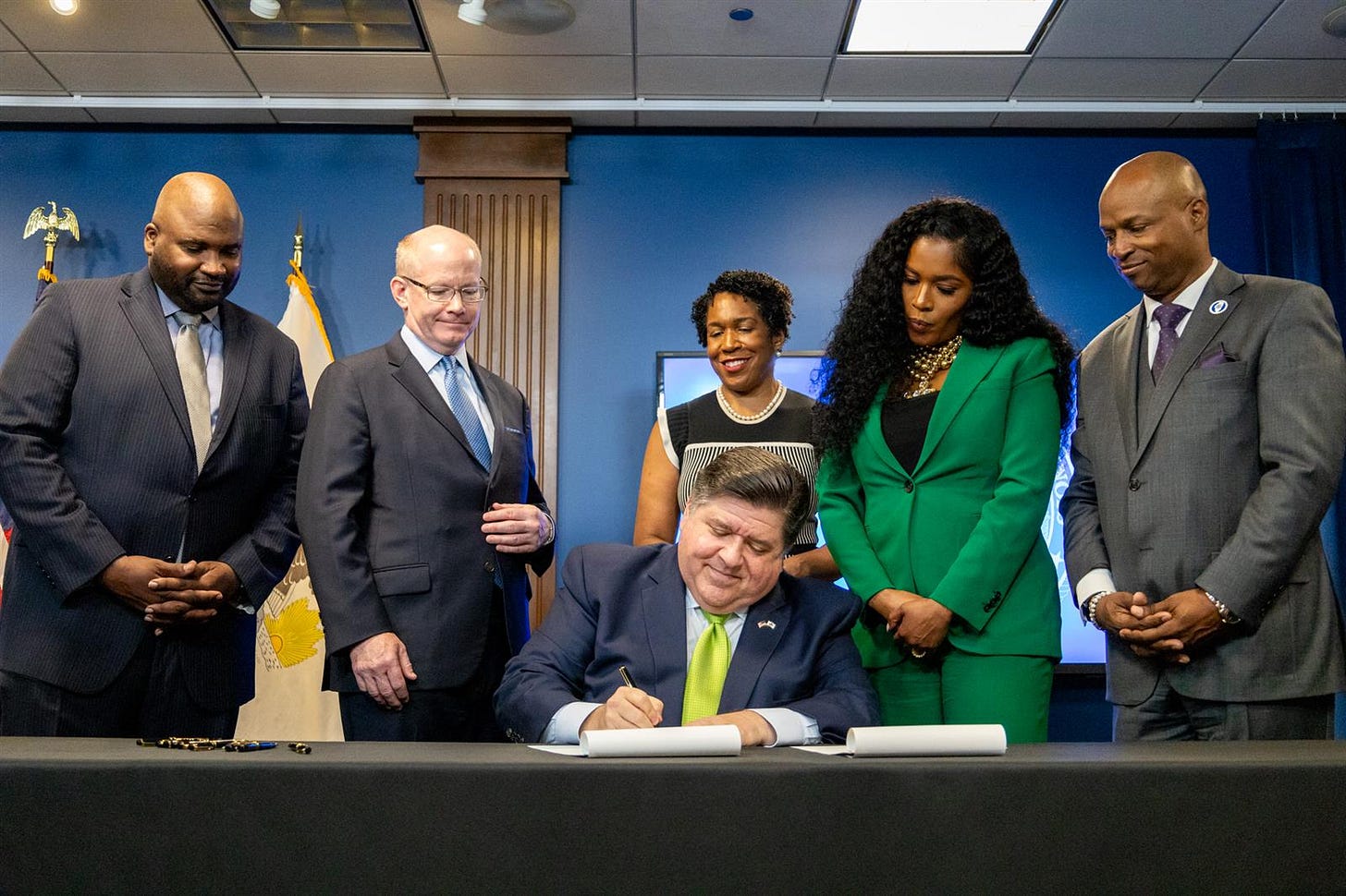 Brushing off concerns of overspending, Pritzker signs $53.1 billion state  budget | Capitol News Illinois
