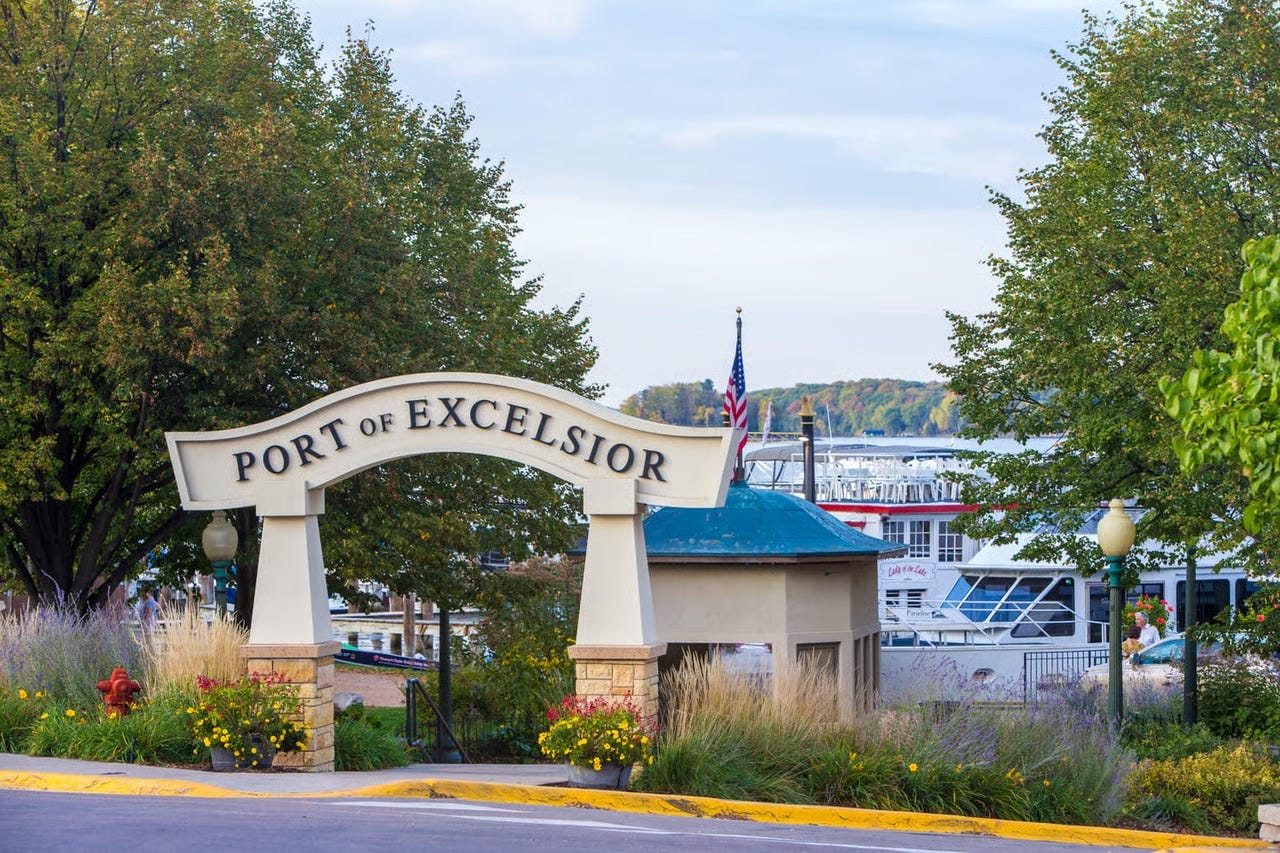 A sign at the entrance to a port
Description automatically generated A sign at the entrance to a port
Description automatically generated