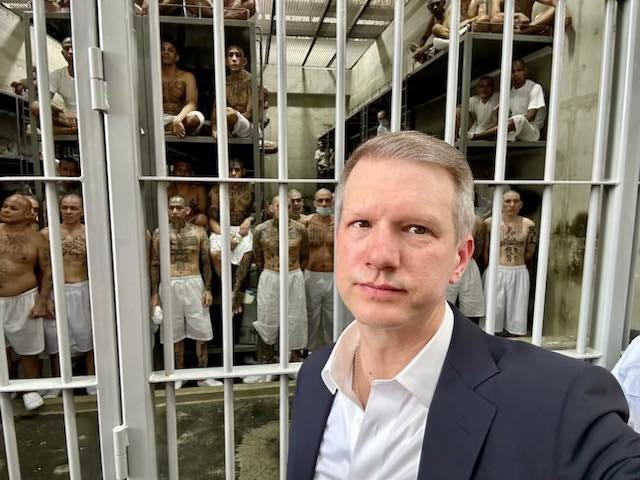 WV rep posts selfie with inmates at El Salvador prison
