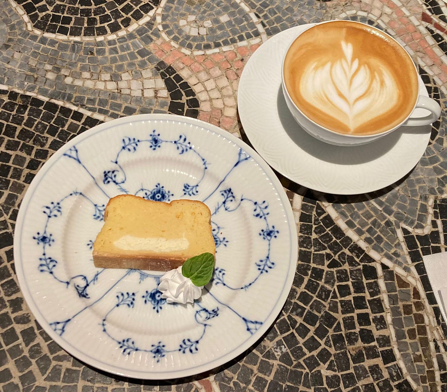 Photo of cheese cake and coffee