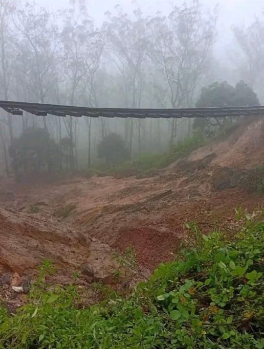 Cyclone Ditwah caused widespread damage to the railway line connecting Ella with Kandy and Colombo.