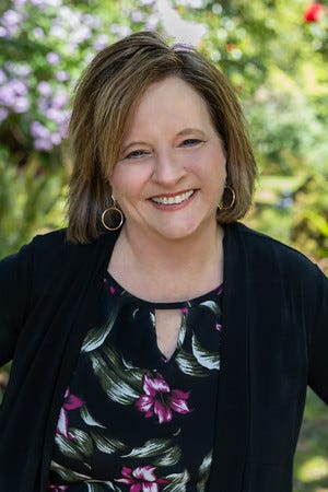 Photo of author Kat Albrecht